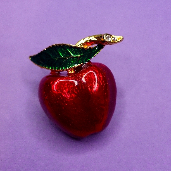 Apple - Picture 3 of 6